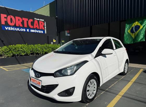 HYUNDAI HB20 1.0 COMFORT 12V FLEX 4P MANUAL HYUNDAI HB20 1.0 COMFORT 12V FLEX 4P MANUAL